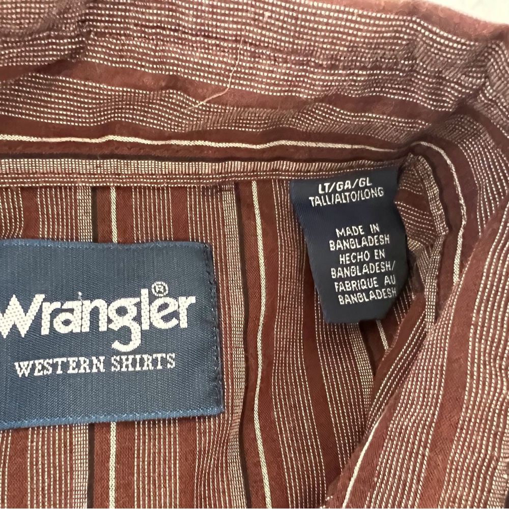 Wrangler button down - Picture 4 of 4